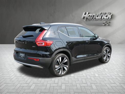 Used 2023 Volvo XC40 B5 Ultimate w/ Climate Package AWD/4WD image 9