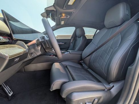 Used 2026 BMW 550e xDrive image 10