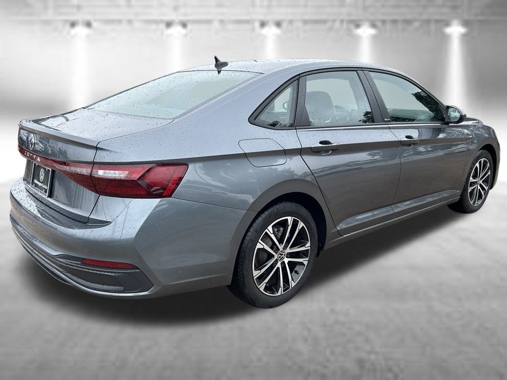 Used 2026 Volkswagen Jetta SE FWD image 6