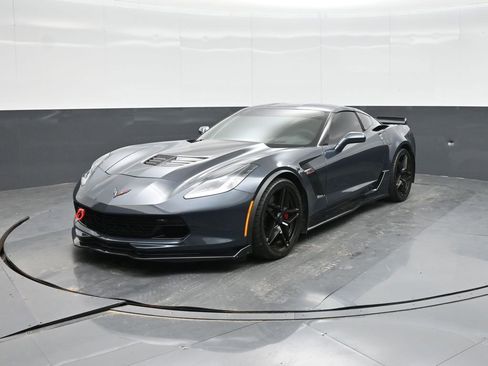 Used 2019 Chevrolet Corvette Z06 RWD image 16
