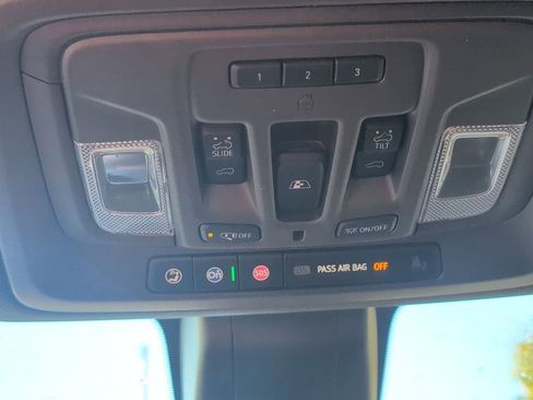 Certified 2022 Chevrolet Silverado 1500 LTZ w/ LTZ Premium Package image 17