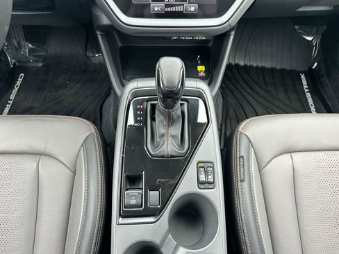 Certified 2024 Subaru Crosstrek 2.5i Limited w/ Crosstrek Mirror Package image 33