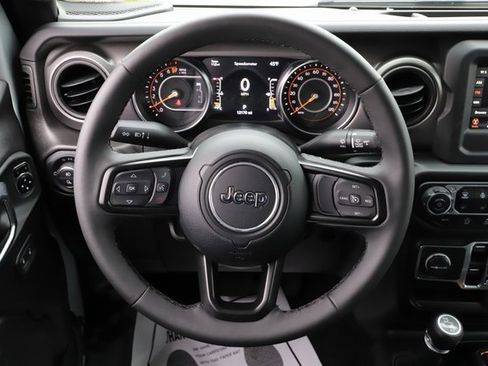 Used 2023 Jeep Gladiator Sport image 20