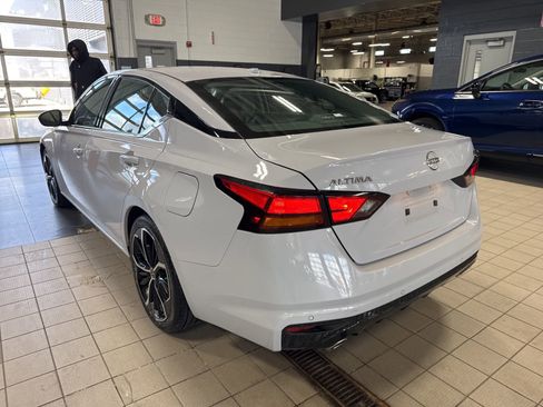 Certified 2024 Nissan Altima 2.5 SR image 10