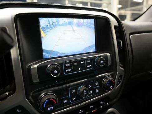 Used 2018 GMC Sierra 1500 SLT image 17