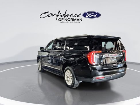 Used 2024 GMC Yukon XL SLT image 6