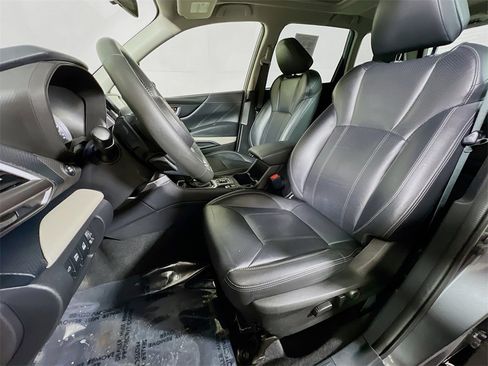 Used 2023 Subaru Forester Limited image 19