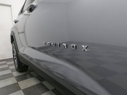 Used 2026 Chevrolet Equinox LT AWD/4WD image 8