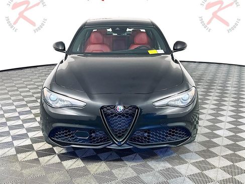 Used 2021 Alfa Romeo Giulia Ti Sport image 2