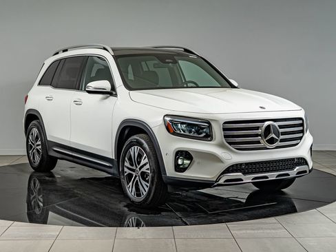 Certified 2026 Mercedes-Benz GLB 250 4MATIC image 3