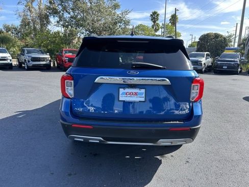 Used 2022 Ford Explorer XLT w/ Equipment Group 202A image 5
