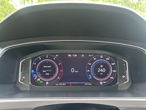 Certified 2022 Volkswagen Tiguan SEL R-Line AWD/4WD image 13