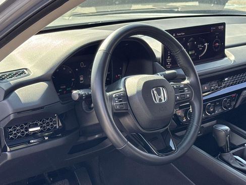 Used 2023 Honda Accord EX-L image 8