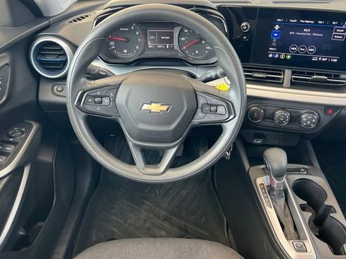 Used 2024 Chevrolet Trax LS FWD image 16