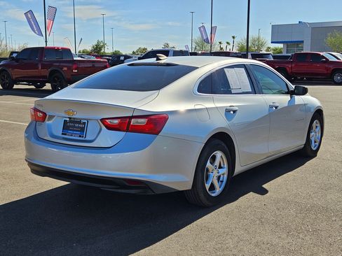 Certified 2018 Chevrolet Malibu LS FWD image 5