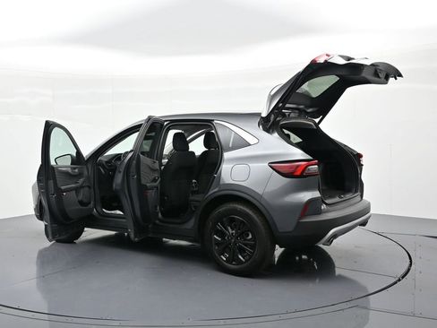 Used 2024 Ford Escape Active w/ Cold Weather Package FWD image 29