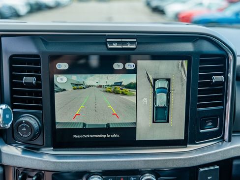 Used 2025 Ford F350 Platinum image 41