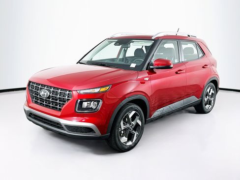 Used 2025 Hyundai Venue SEL image 3