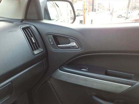 Used 2018 Chevrolet Colorado LT w/ LT Convenience Package image 26