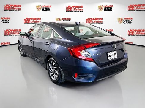 Used 2018 Honda Civic EX image 2