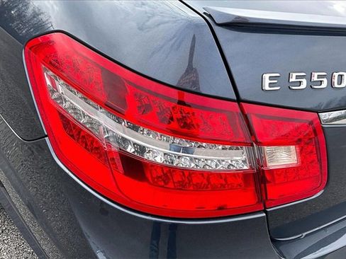 Used 2011 Mercedes-Benz E 550 Sedan image 21