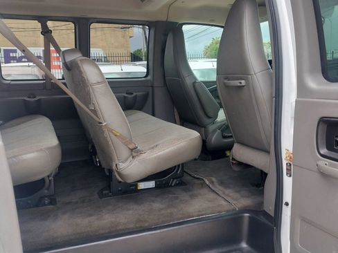 Used 2017 Chevrolet Express 2500 LS image 32