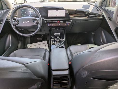 Certified 2023 Kia Niro EX FWD image 15