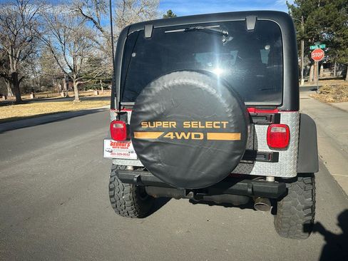 Used 2006 Jeep Wrangler Rubicon AWD/4WD image 4