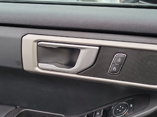 Used 2023 Ford Explorer 2WD image 13