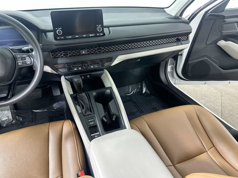 Used 2023 Honda Accord LX image 21