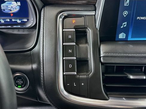 Used 2024 Chevrolet Tahoe Z71 AWD/4WD image 17