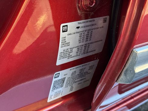 Used 2023 Chevrolet Silverado 1500 High Country w/ Technology Package image 33