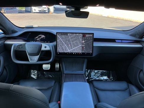 Used 2022 Tesla Model S image 18