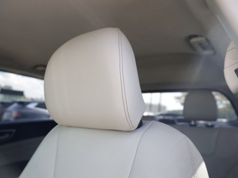 Used 2016 Ford Edge Titanium w/ Technology Package FWD image 18