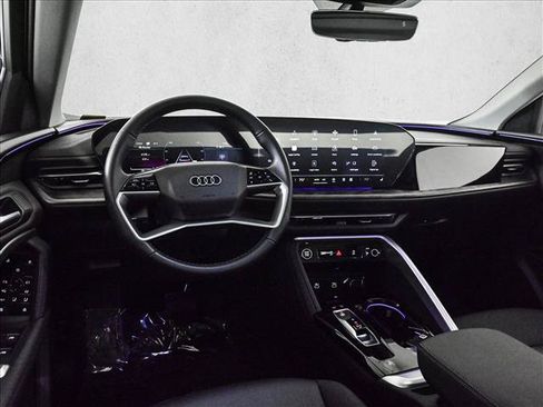 Certified 2025 Audi Q5 Premium w/ Convenience Package AWD/4WD image 19