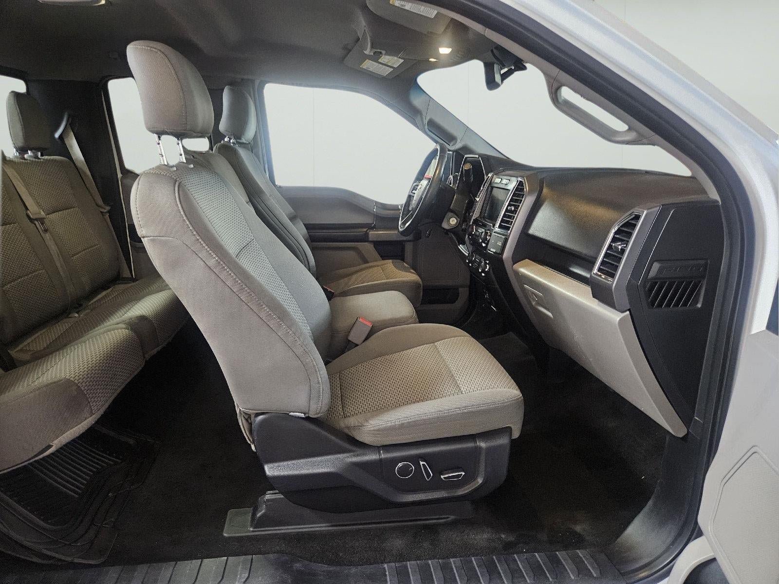 Used 2015 Ford F150 XLT w/ Equipment Group 302A Luxury AWD/4WD image 18