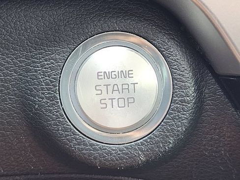 Used 2024 Kia Telluride EX w/ EX Captain's Chair Package FWD image 39
