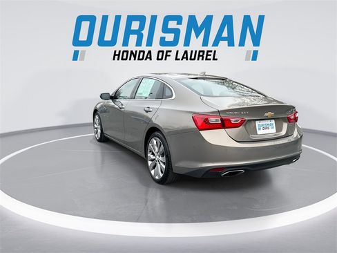 Used 2017 Chevrolet Malibu Premier w/ Premier Sun and Wheel Package image 6