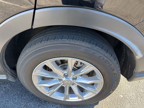 Used 2024 Honda CR-V EX-L image 3