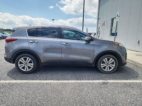 Used 2017 Kia Sportage LX FWD image 3