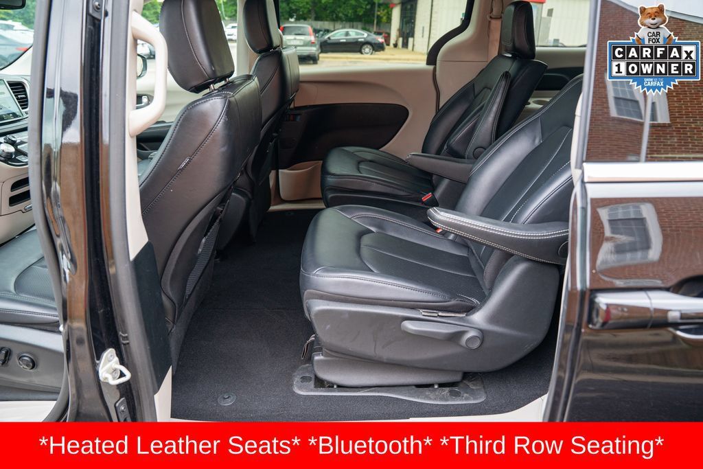 Used 2024 Chrysler Pacifica Limited FWD image 18