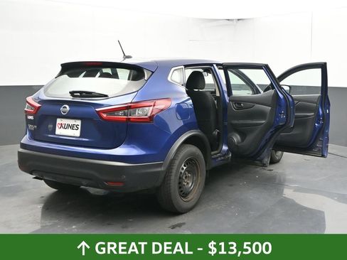Used 2020 Nissan Rogue Sport S image 57
