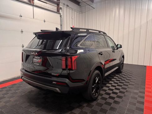 Used 2023 Kia Sorento S w/ Panoramic Sunroof Package AWD/4WD image 4