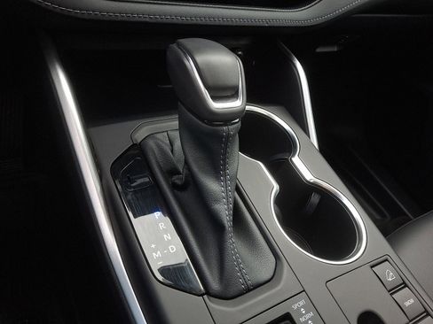 Used 2023 Toyota Highlander XSE image 16