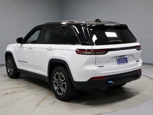 Used 2022 Jeep Grand Cherokee Trailhawk w/ Luxury Tech Group III AWD/4WD image 10