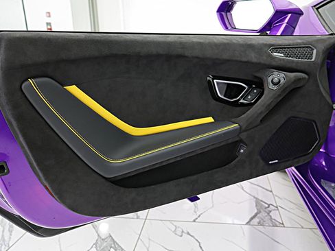 Used 2024 Lamborghini Huracan Tecnica RWD image 41
