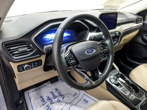 Used 2022 Ford Escape SEL w/ Technology Package image 11