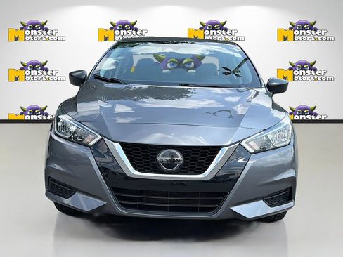 Used 2020 Nissan Versa S FWD image 2
