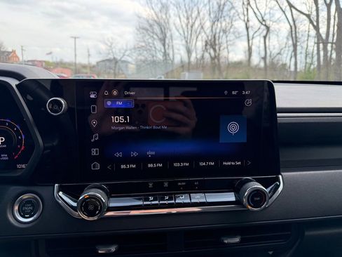 Used 2024 Chevrolet Colorado Trail Boss w/ Technology Package image 17