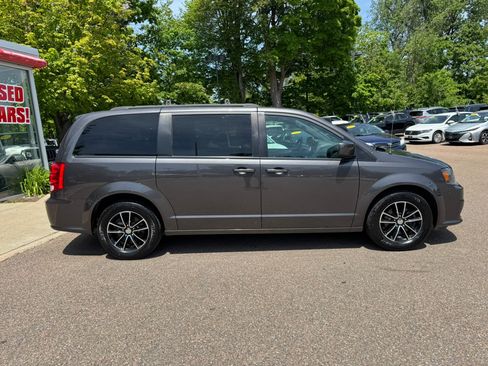 Used 2019 Dodge Grand Caravan GT FWD image 8